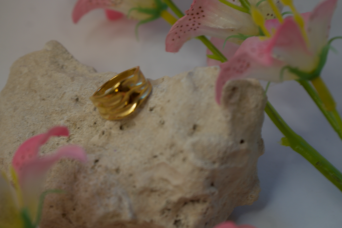 ELLIE IRREGULAR RING – SIMPLE J DIVINE BOUTIQUE